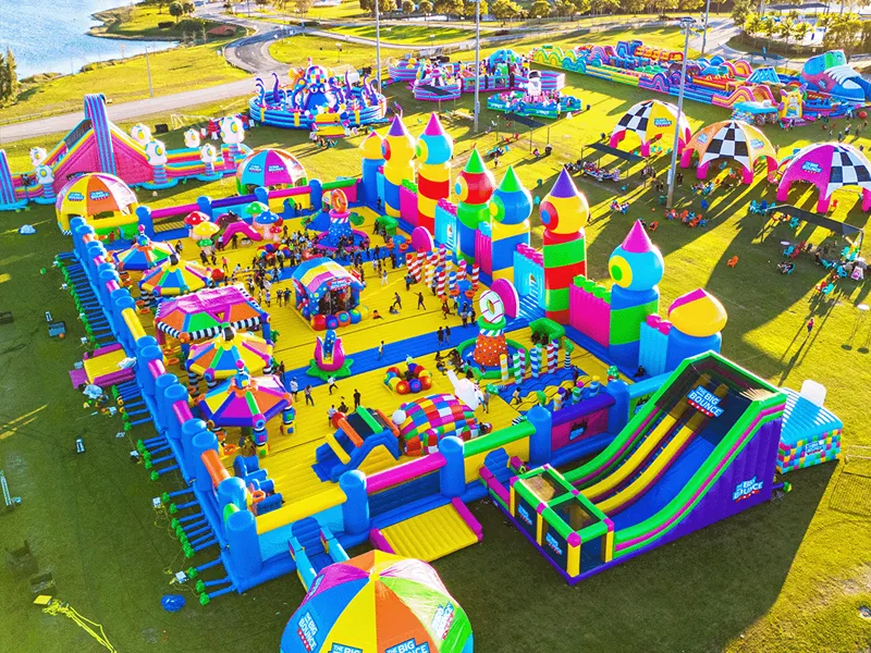 Z czego składa się dmuchany zamek?